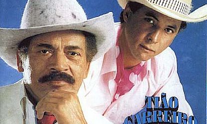 A MÃO DO TEMPO – TIÃO CARREIRO & PRAIANO